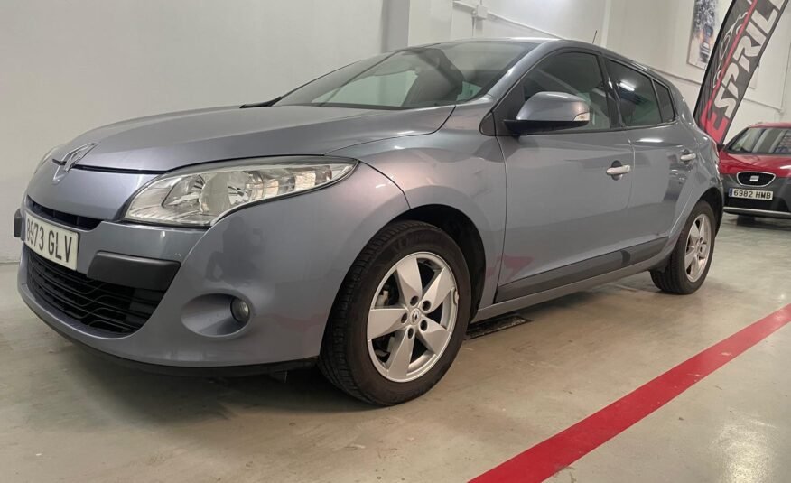 RENAULT MEGANE HATCHBACK 1.6