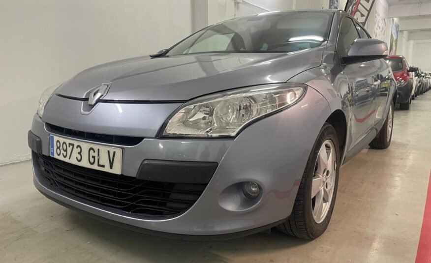 RENAULT MEGANE HATCHBACK 1.6