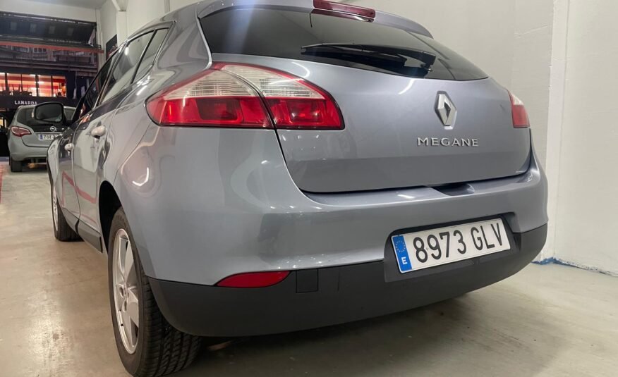 RENAULT MEGANE HATCHBACK 1.6