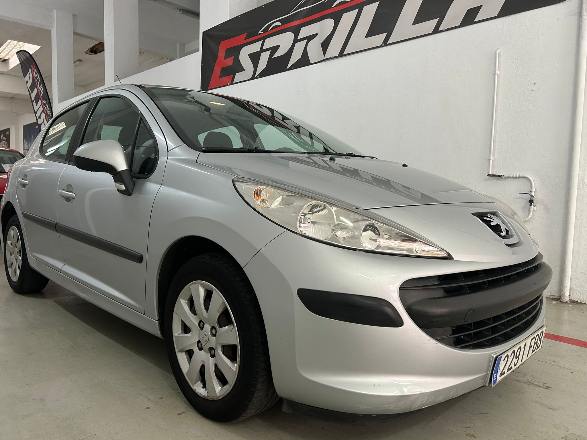 PEUGEOT 207 1.4