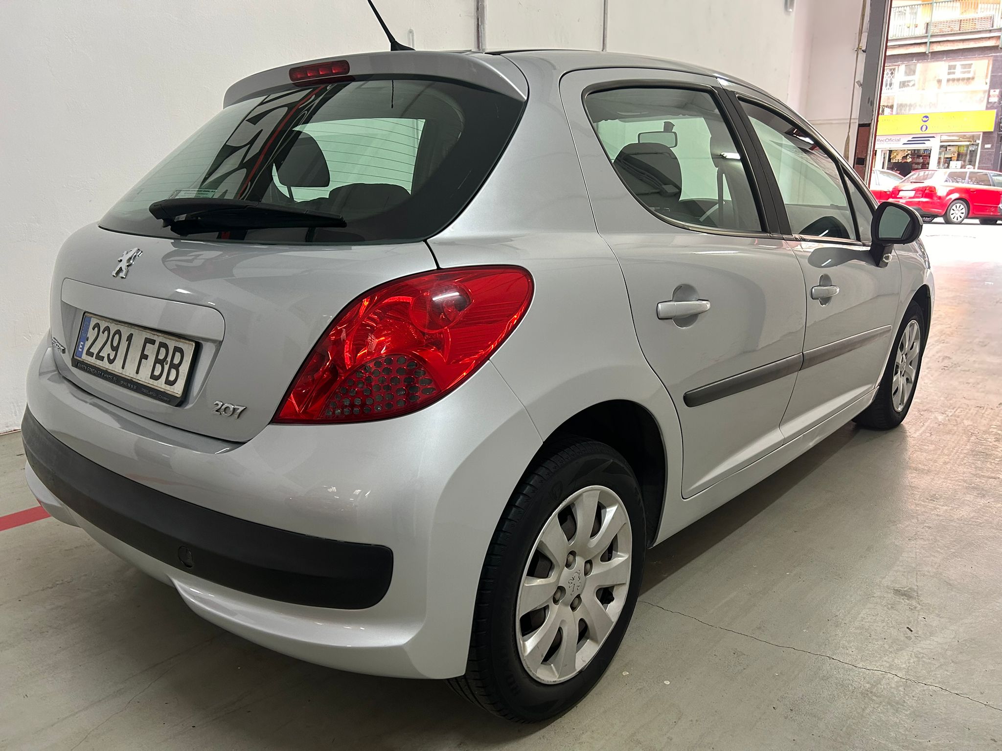 PEUGEOT 207 1.4