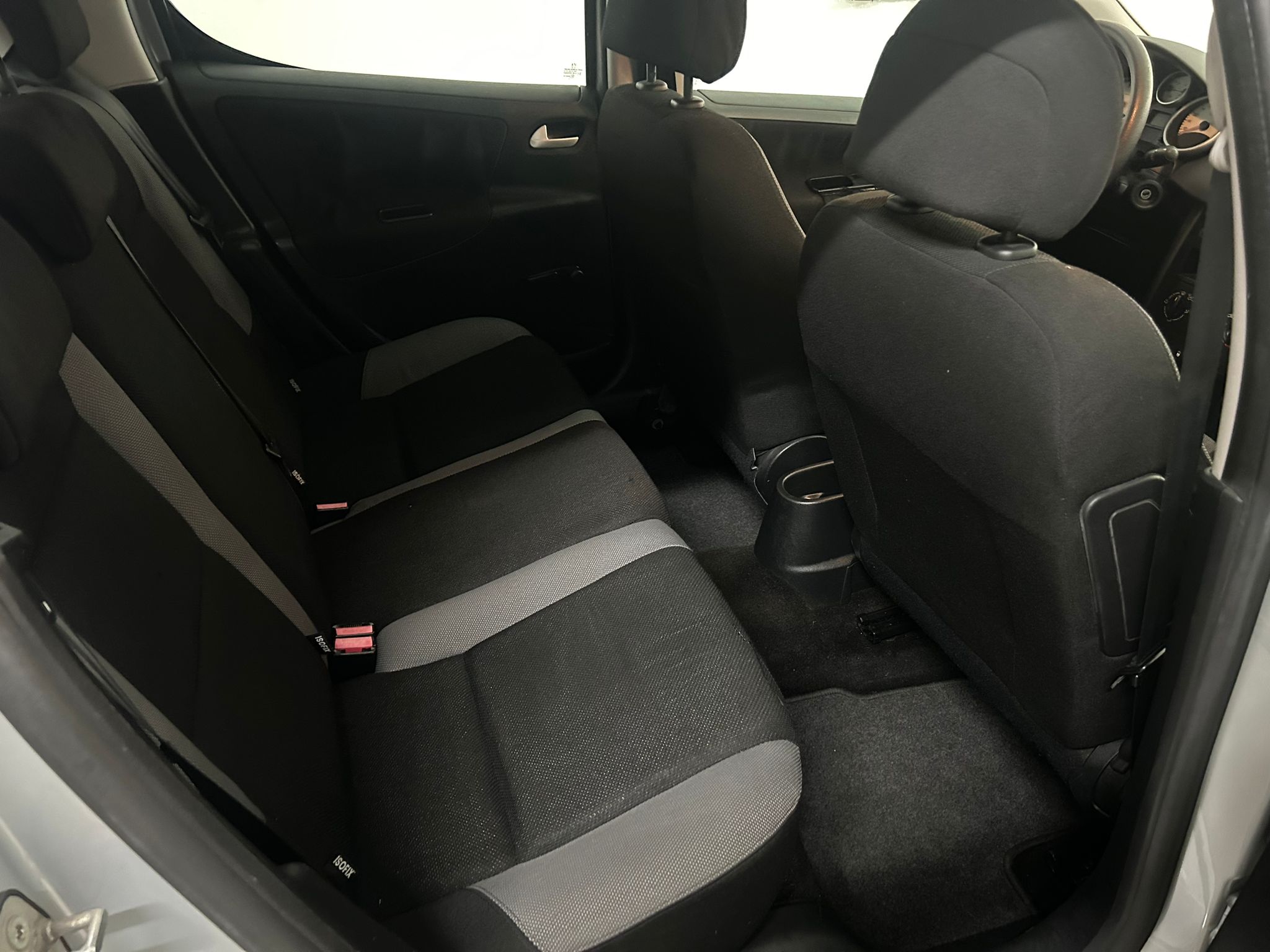 PEUGEOT 207 1.4