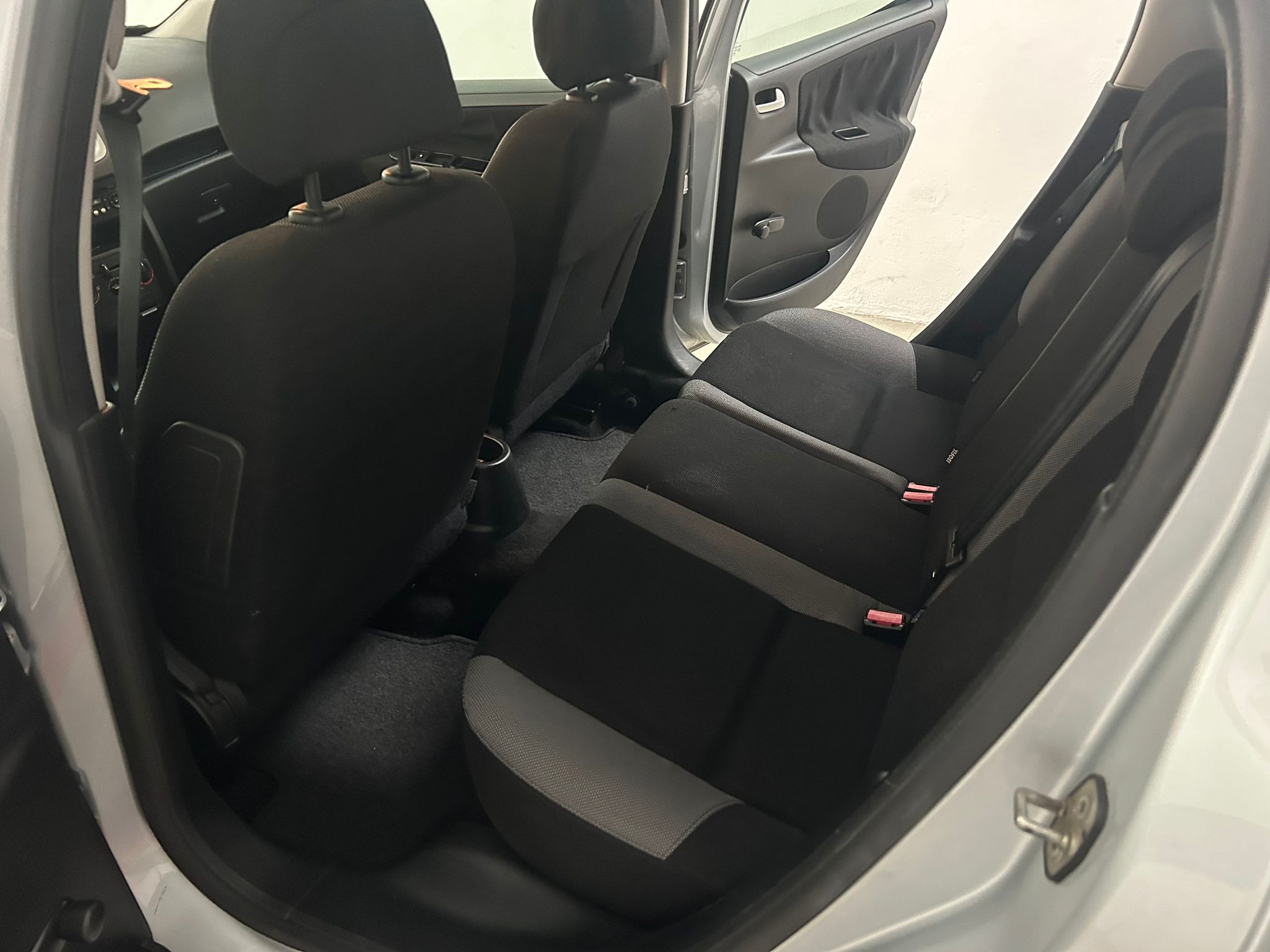 PEUGEOT 207 1.4