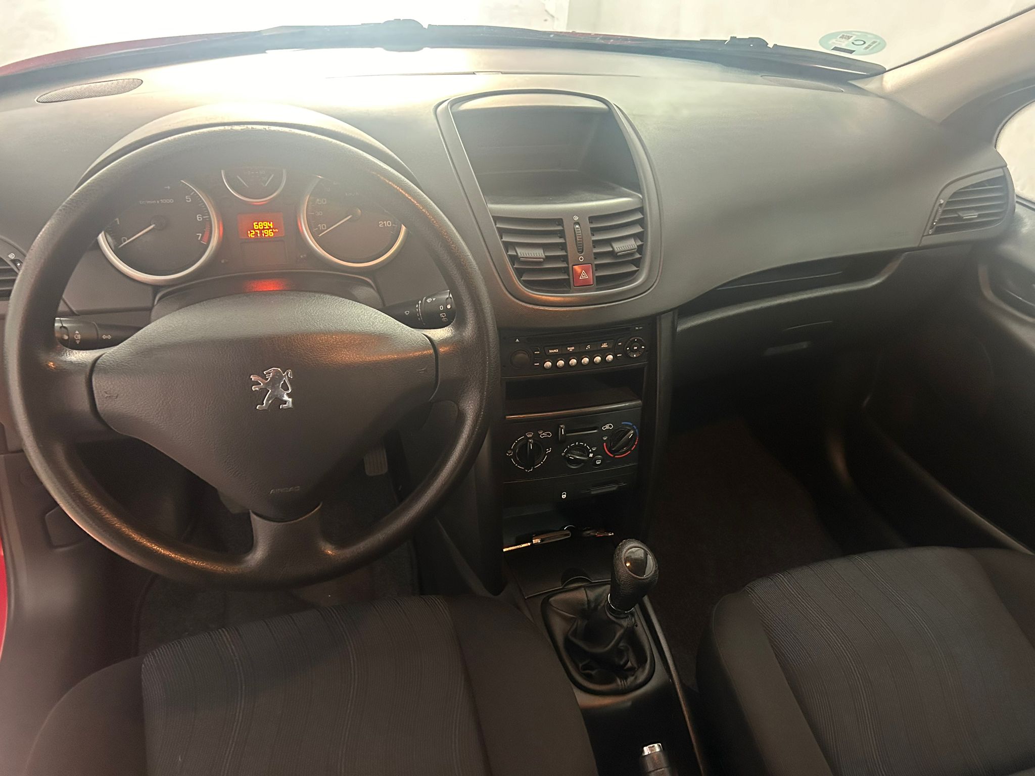 PEUGEOT 207 1.4