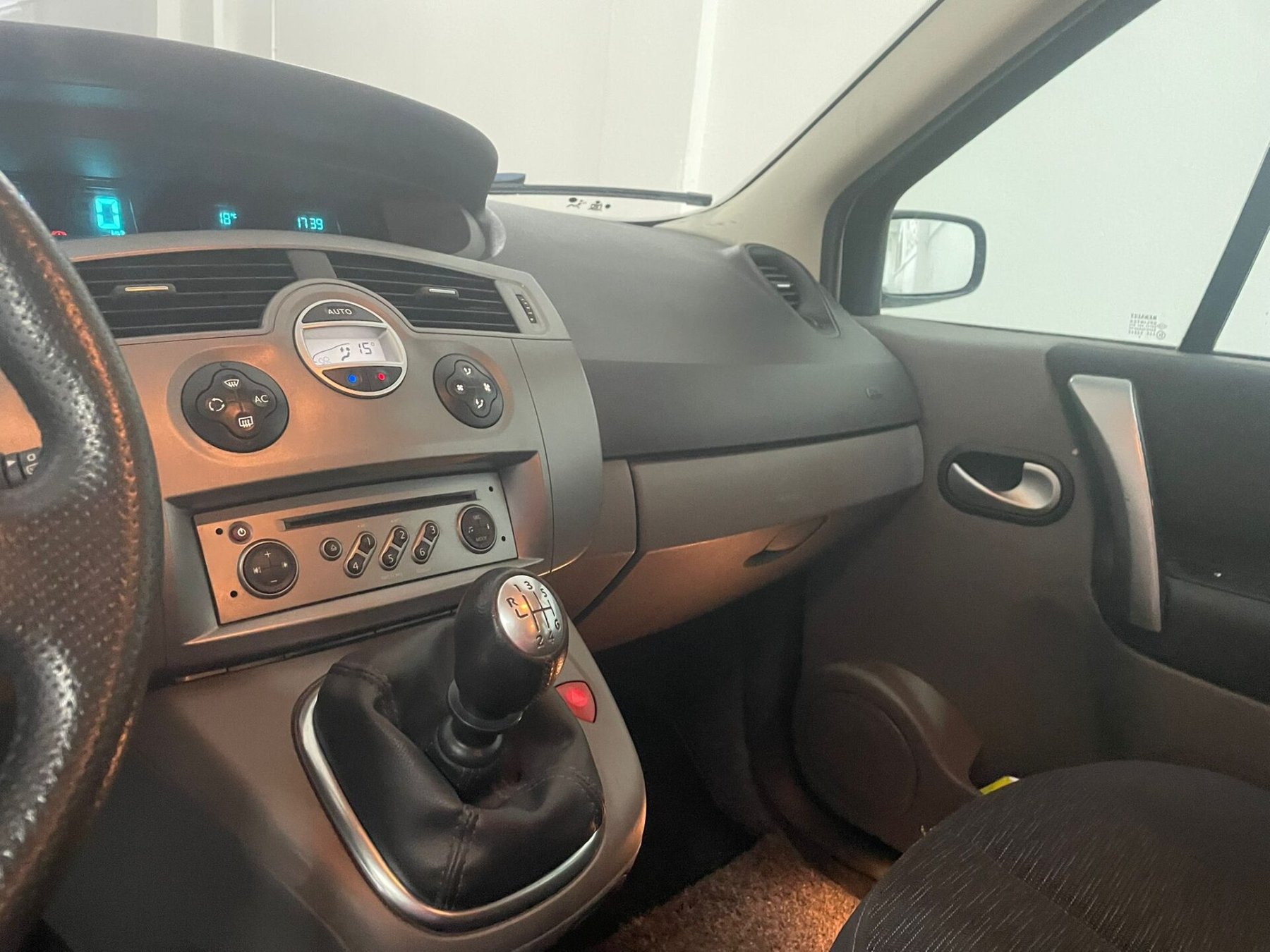 RENAULT SCENIC 1.5 DCI