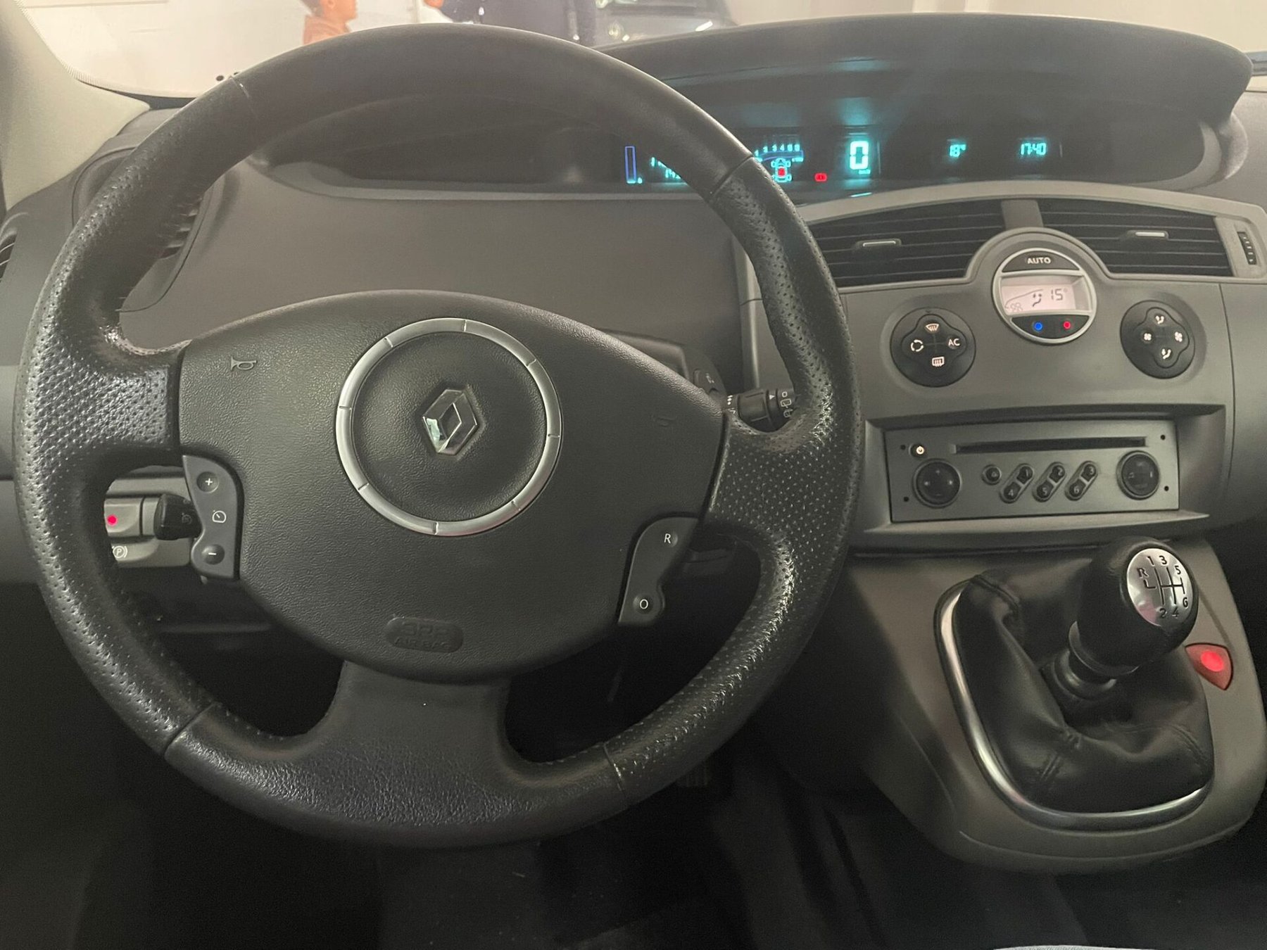 RENAULT SCENIC 1.5 DCI