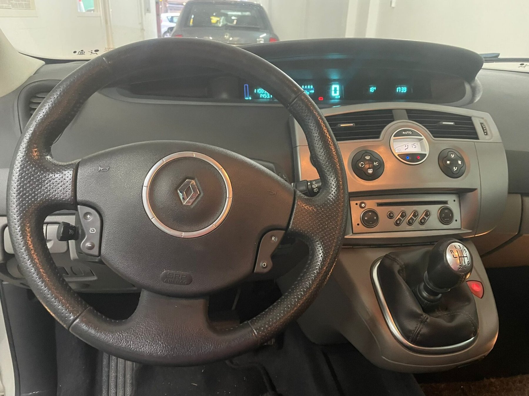 RENAULT SCENIC 1.5 DCI